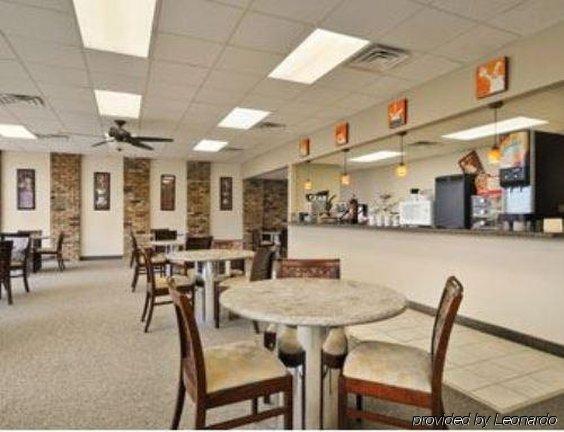 University Inn Bryan Restaurant foto