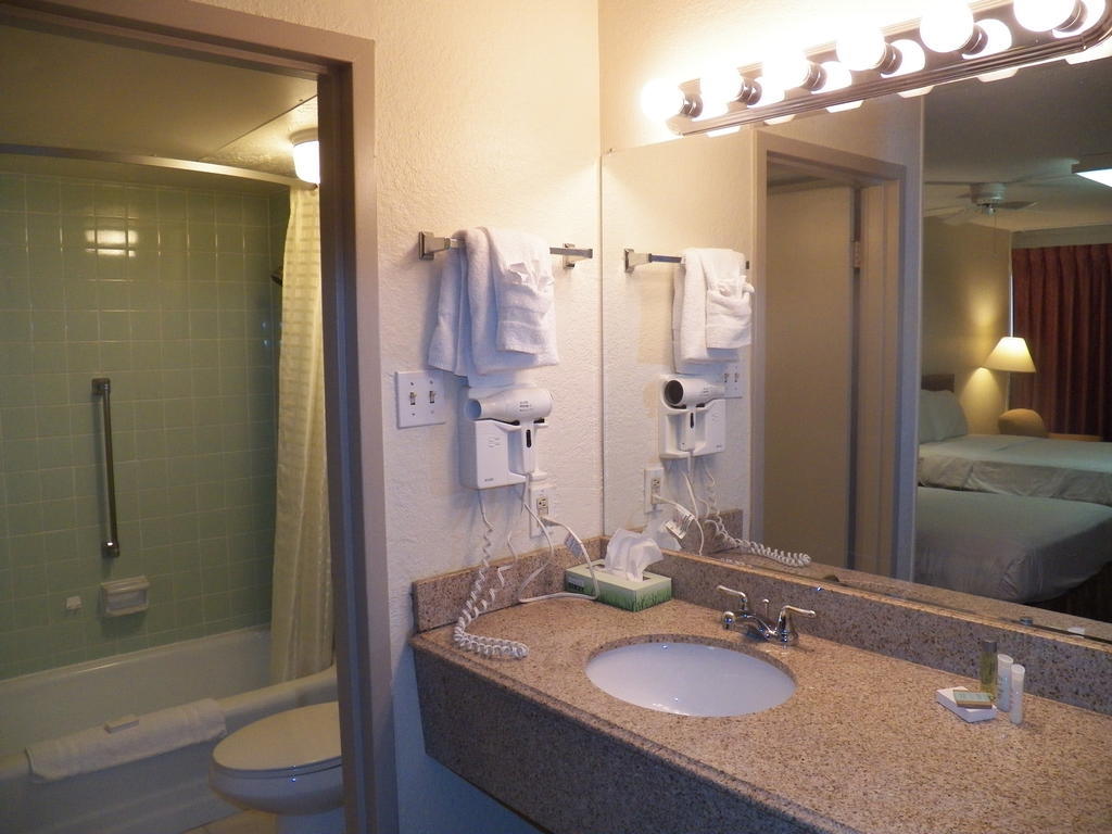 University Inn Bryan Zimmer foto